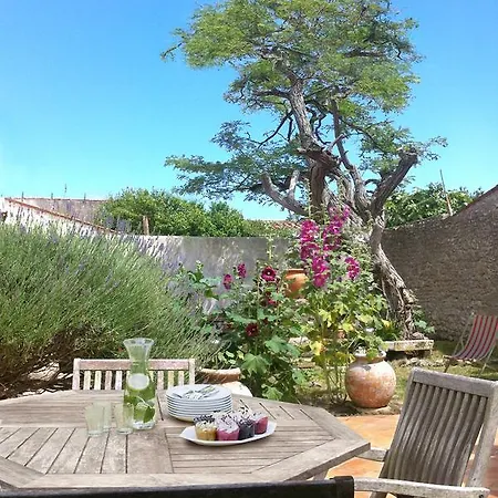 Maison Typique De L'ile D'aix Hébergement de vacances Île dʼAix